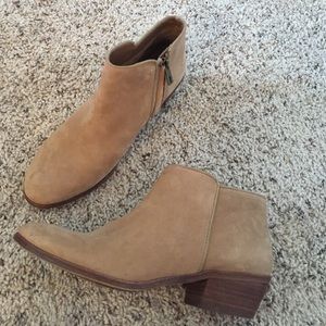 Sam Edelman Petty Boot Booties in Honey color