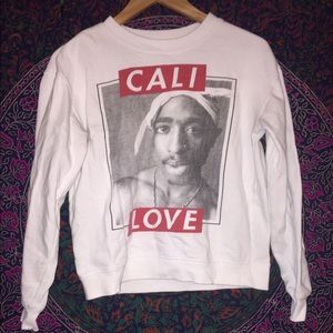 Cali love tupac crew neck