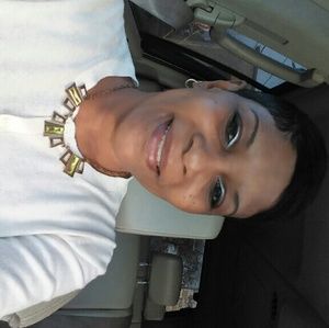 Meet your Posher, Garnet