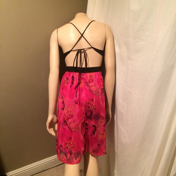 ❌SOLD❌ Black and Pink Flowy Dress with Cutouts - Picture 3 of 4