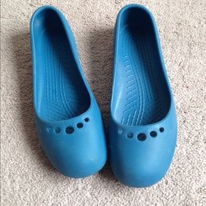 Blue croc ballet flats