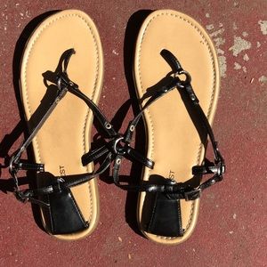 Like NEW Nine West flip flops