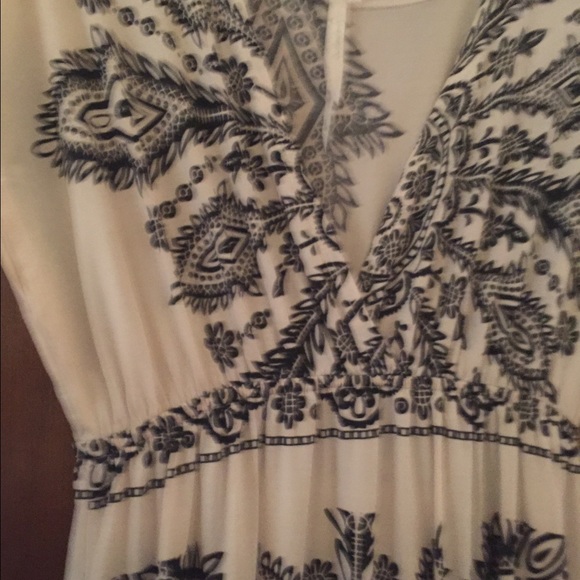 Dress - Picture 2 of 4