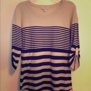 Lightweight navy and oatmeal 3/4 sleeve sweater.