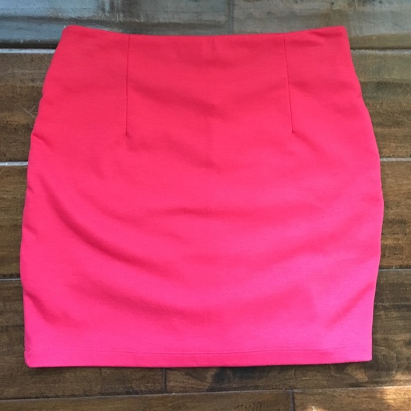 Hot Pink Skirt - Picture 3 of 4