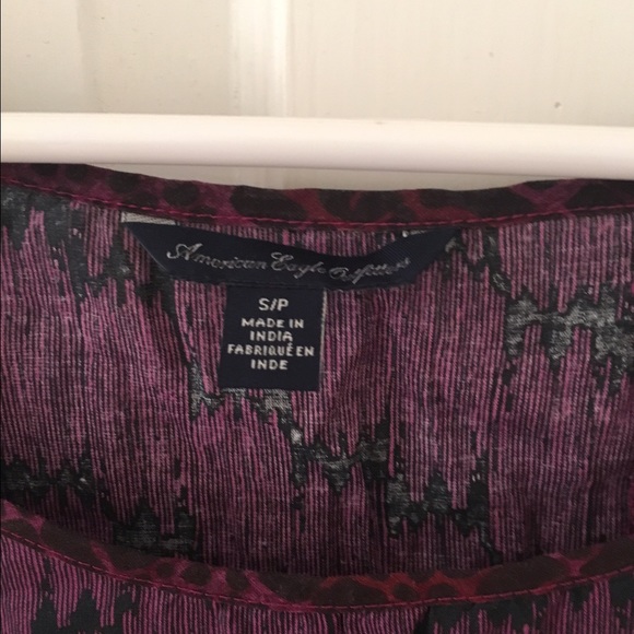 American Eagle Top - Picture 2 of 2