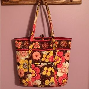 Vera Bradley Vera XL tote in Buttercup.