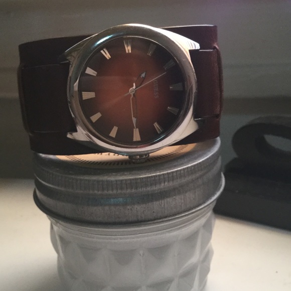 GUESS WATCH