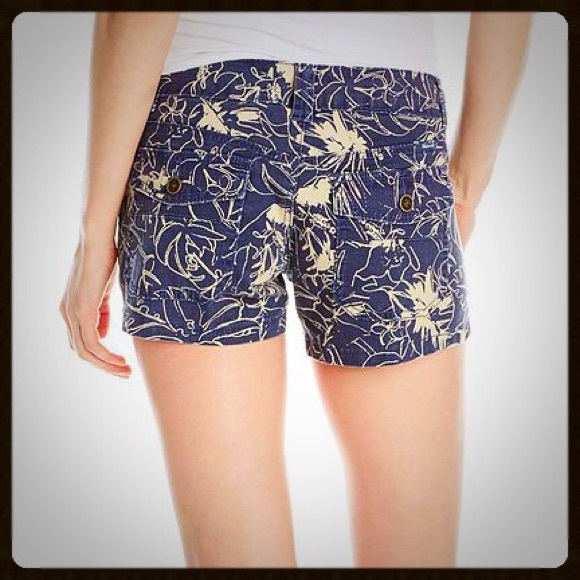 Delaney Baja Floral Print Shorts - Picture 4 of 5