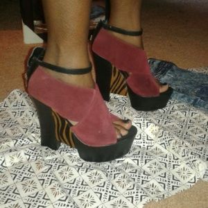 Leopard heel platforms