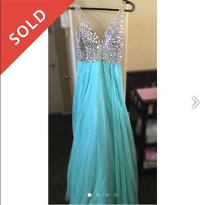 ❌SOLD❌ Mint Green Prom Dress
