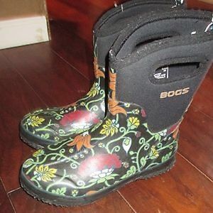 Bogs women's boots!