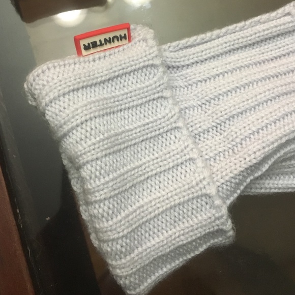 Sold!!!! 👍👍👍Hunter fold over wool mittens - Picture 3 of 4