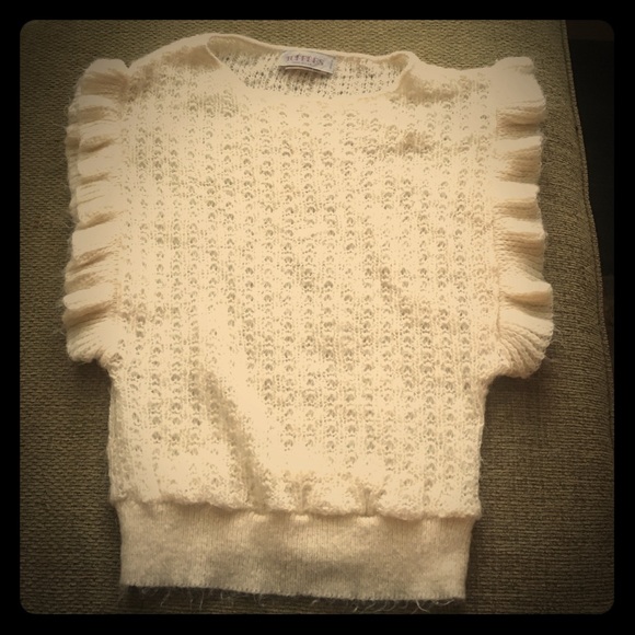Vintage cream sweater with ruffle - boho perfect!