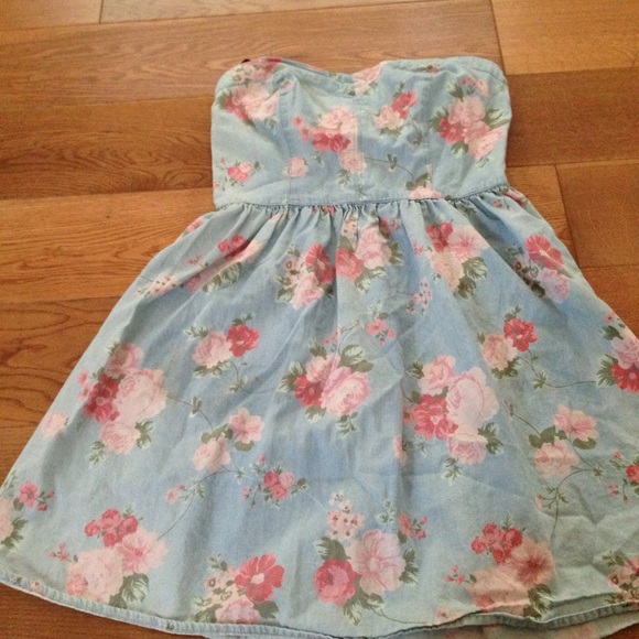 light blue strapless sundress! forever 21 - Picture 1 of 3