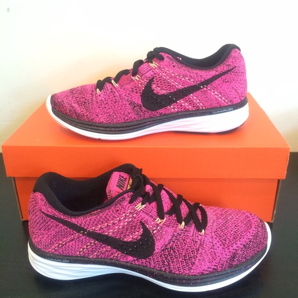 🎈NIB🎈 Nike Flyknit Lunar 3 Pink Foil/Black - Picture 3 of 4