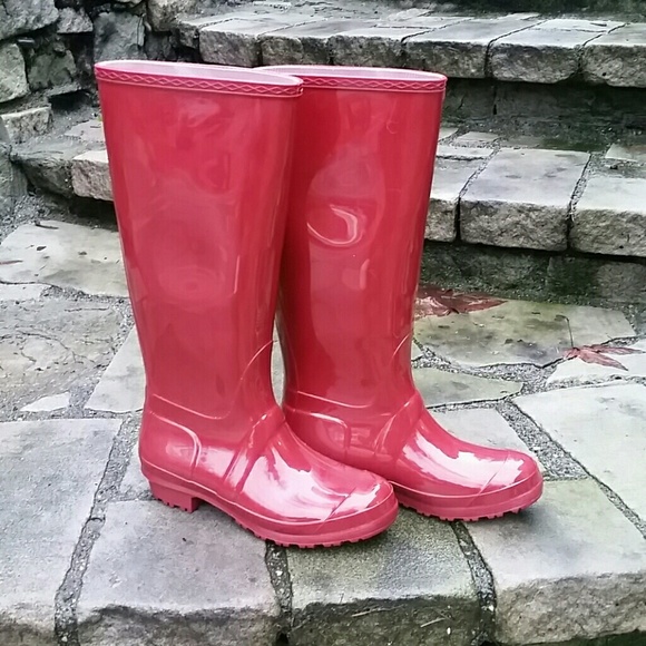 Hunter style rain boots
