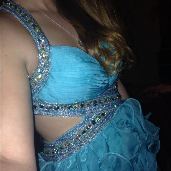 Prom Dress - Picture 3 of 4