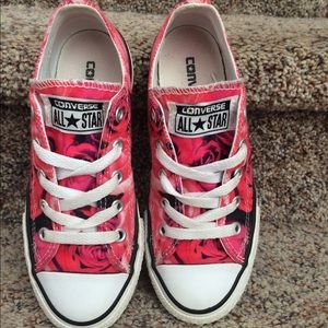 GIRLS Converse shoes