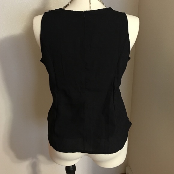 Black lace overlay tank - Picture 4 of 4