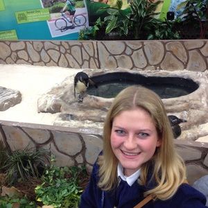 Meet your Posher, Kelly