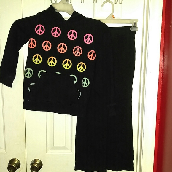 Children's jogging outfit