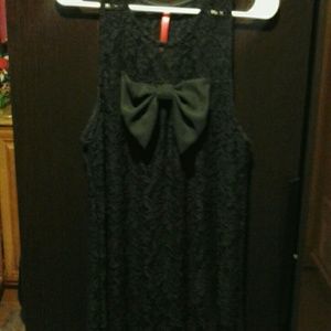 Lace dress with bow