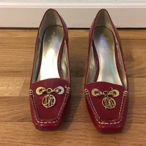 Red patten leather pumps, 7.5, scratches on 1 heel
