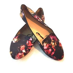 Floral Printed Loafers