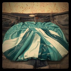 Fun 80s inspired blue striped H&M clutch