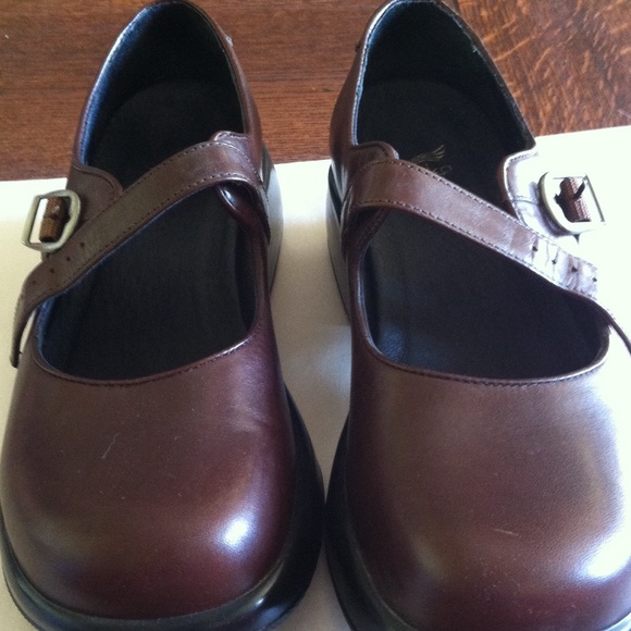 Dansko maryjane dark reddish brown