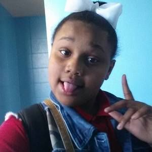 Meet your Posher, Lonashae