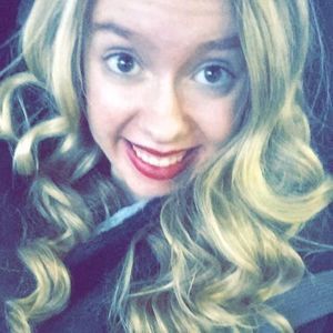 Meet your Posher, Lauren