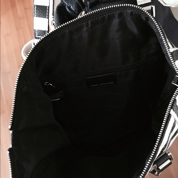 SOLD Marc Jacobs Leather handbag - Picture 3 of 4