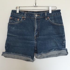 LEVI high waisted shorts. 9M