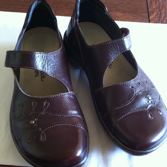 Naot maryjanes