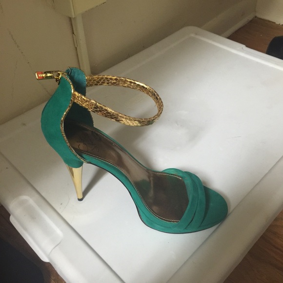 VS Sandals