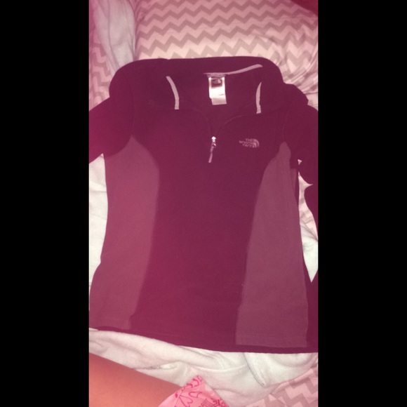Women's Northface pullover