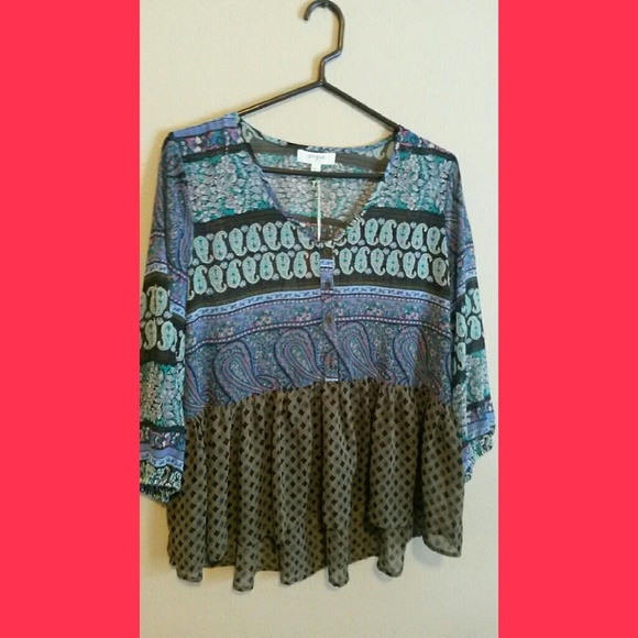 NWT. Boutique High low top