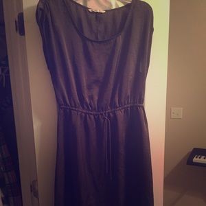 Old Navy brown hi-low dress with a cap sleeve