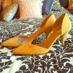 NEW Zara Suede Mustard Yellow Pumps in Size 8.5