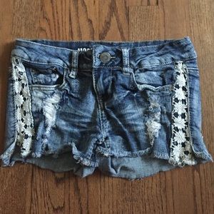DISTRESSED SHORTS