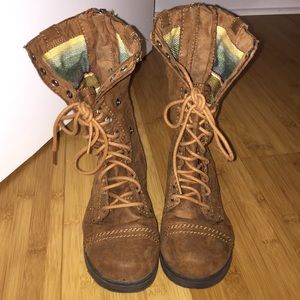 Combat boots