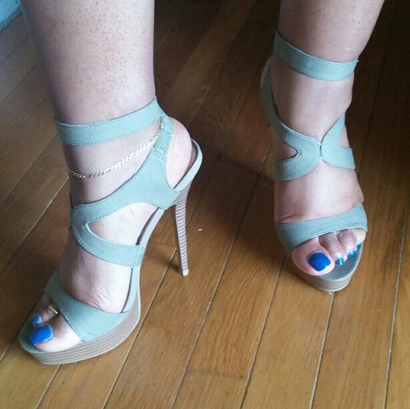 ATTENTION GETTER! - Picture 4 of 5