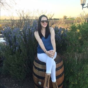 Meet your Posher, Gennifer