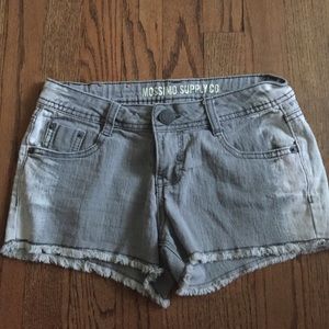 🔳DISTRESSED FADED JEAN SHORTS🔳
