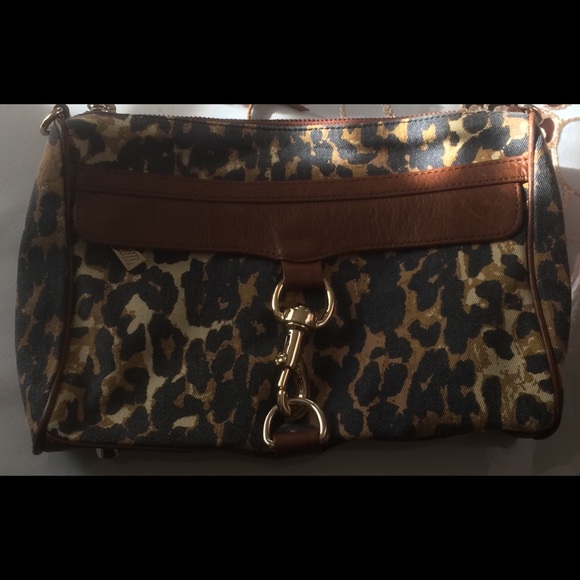 MAC clutch cross body