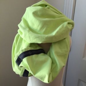 Citron lululemon wrap scarf
