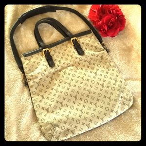 ✨PRICE CUT TONIGHT ONLY!✨ Louis Vuitton Francoise