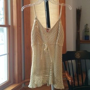 Crocet lined beige tank top